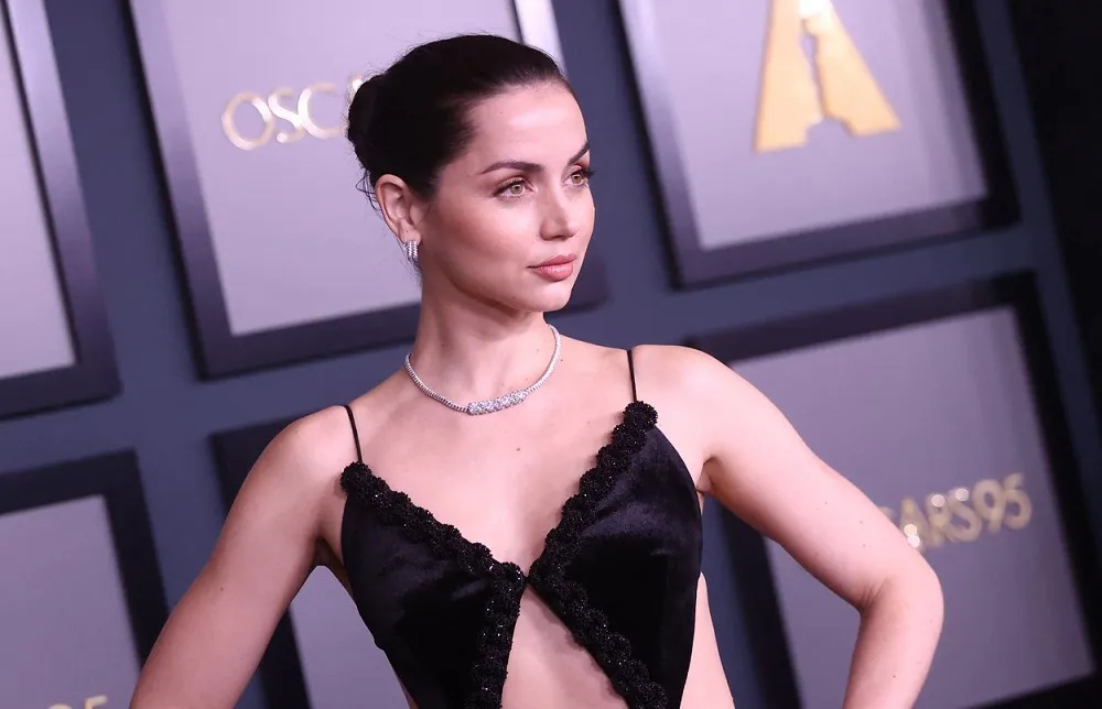 Ana de Armas u stilu Anđeline Džoli gostovala u emisiji