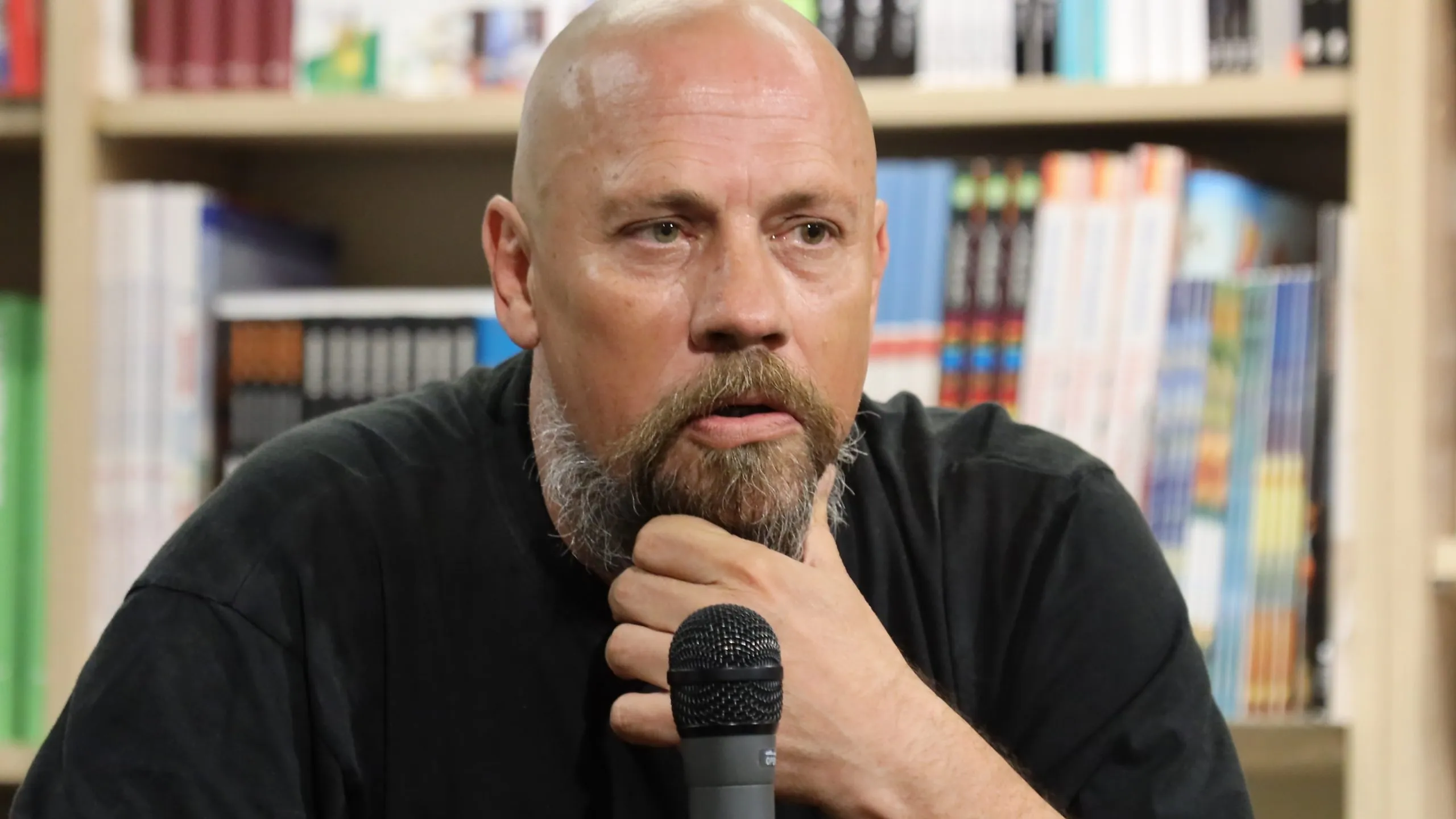 Boris Dežulović: „A vjerujte, ne želite živjeti u svijetu koji nastanjuju gradonačelnici Pule“