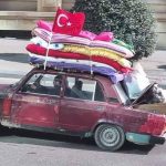 Slika koja je obišla svet: Natrpanim automobilom krenuo u pomoć Turcima, a sam jedva sklapa kraj sa krajem
