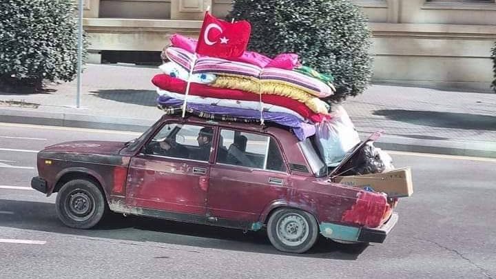 Slika koja je obišla svet: Natrpanim automobilom krenuo u pomoć Turcima, a sam jedva sklapa kraj sa krajem