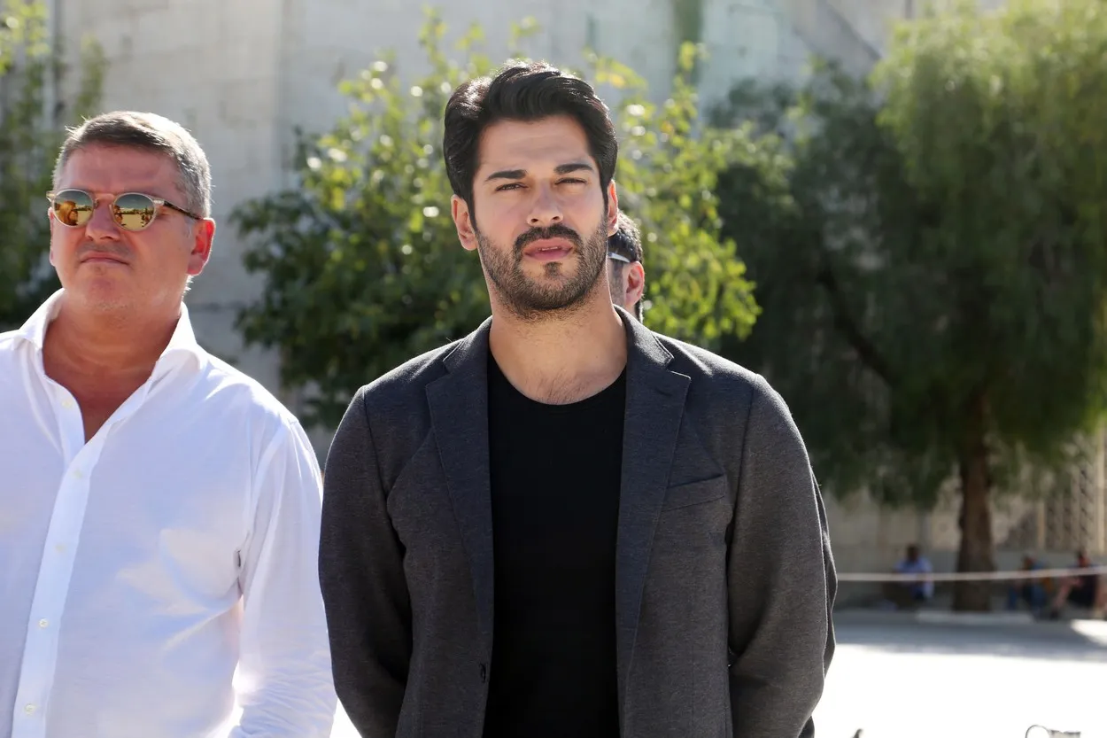 Slavni turski glumci vape za pomoć nakon zemljotresa: "Moja baka ne može da hoda, zaglavila se"