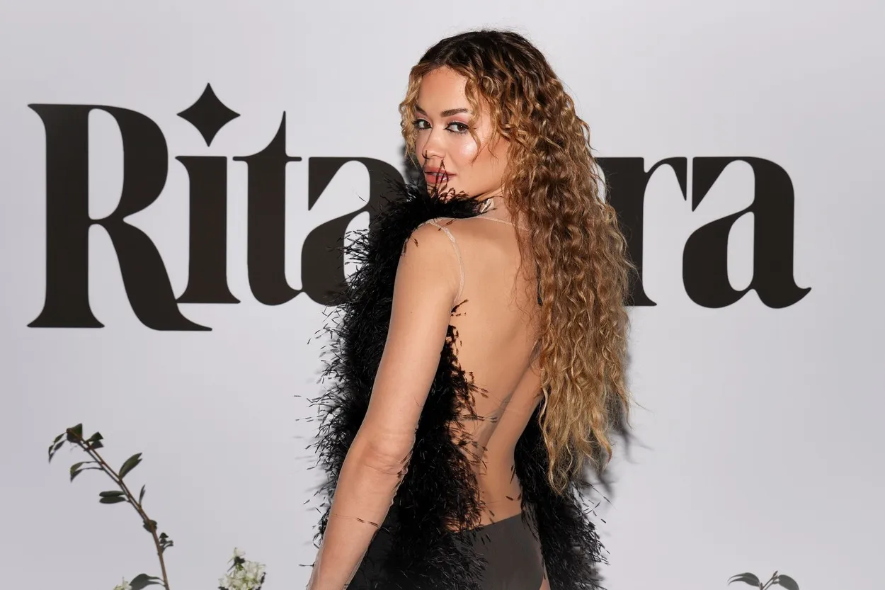 Od providne haljine do obične majice: Ko je privuko najviše pažnje svojim izgledom na žurki pre-Grami u Los Anđelesu?