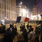„Lion gori, a Francuzi se češljaju": Protesti u Francuskoj su pored ozbiljnih, doneli i jednu presmešnu sliku