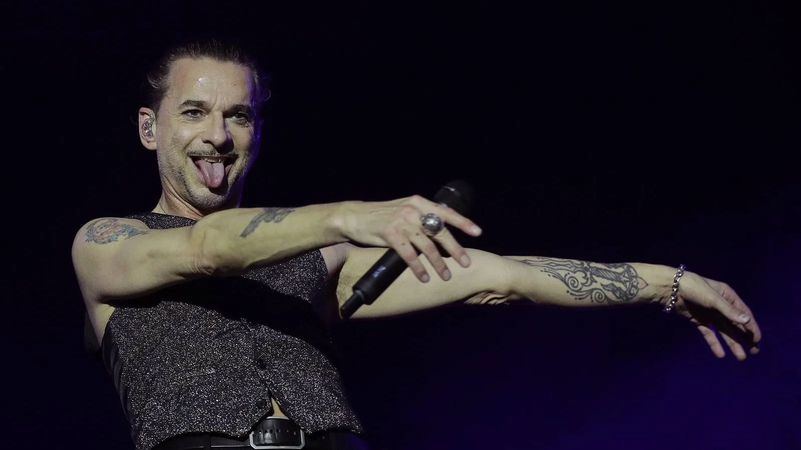 Jutjuber u zabavnom videu otkriva kako da napišete pesmu u stilu grupe Depeche Mode za 1 minut