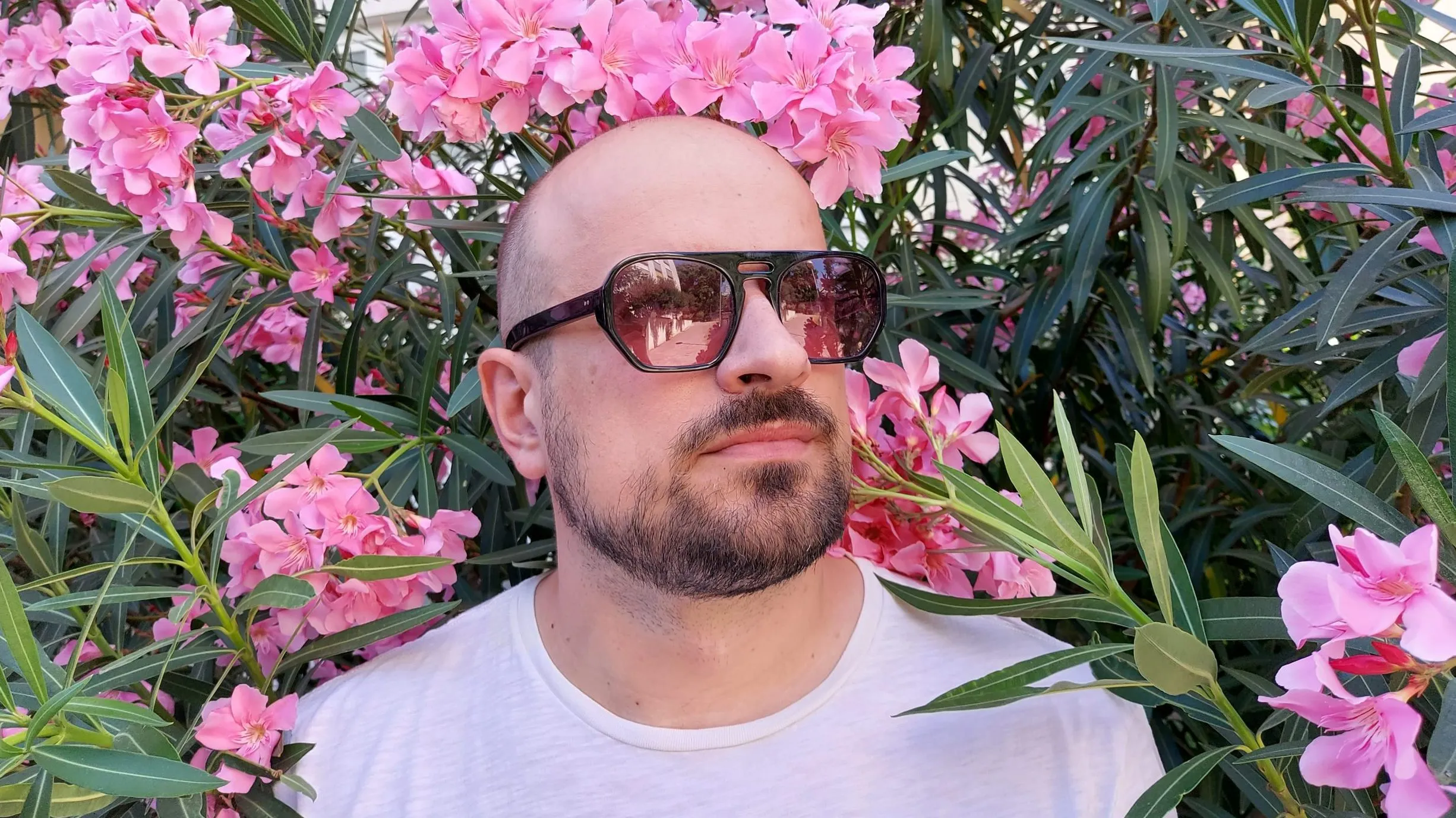 Vojko V za City: Čudno je biti roditelj, a vikendom ići u Beograd i skakati na bini uz "Pasta Italiana"