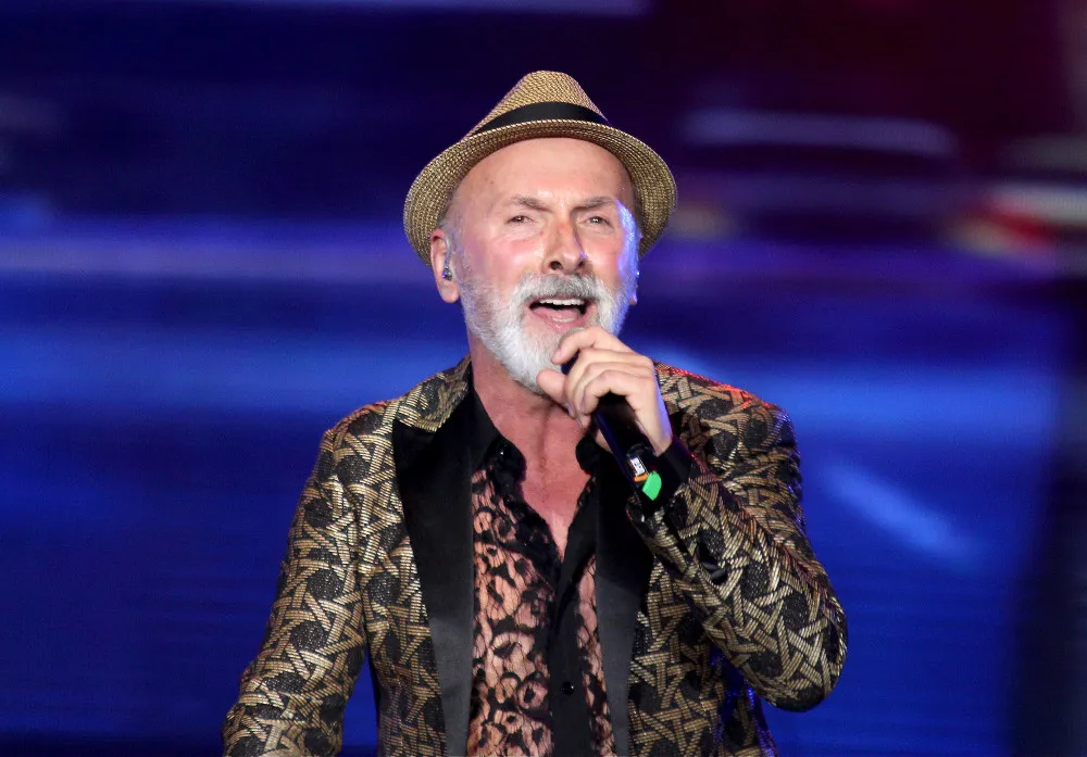 Dino Merlin na nastupu na Kopaoniku iznenadio neobičnim modnim dodatkom od 1.000 evra