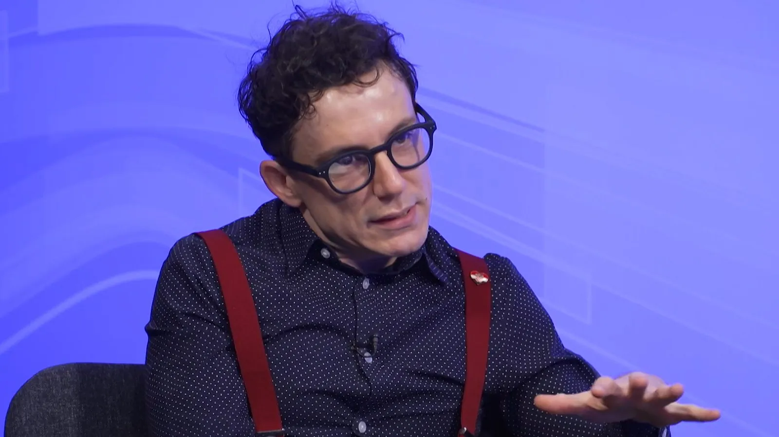 „U Hrvatskoj je bolje biti gej nego Srbin": Aktivista Ivan Zidarević u emisiji Brifing na Jutarnjem