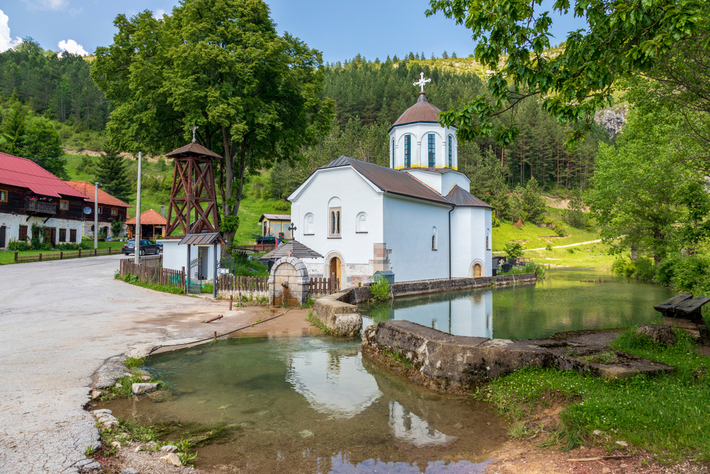 Najživopisnije selo u Srbiji: Kuće iz 19. veka, rajska priroda i domaća hrana za pamćenje, šta vam više treba