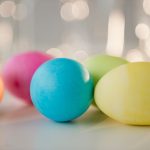 Boja za kolače ili vino: Evo nekoliko sjajnih ideja za ukrašavanje uskršnjih jaja