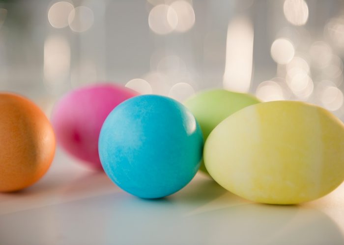 Ideje za farbanje jaja: Pena za brijanje, pirinač i vino za savršenu dekoraciju
