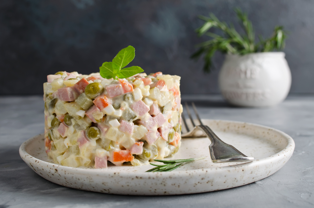 600 kalorija manje: Trik za kremastu rusku salatu koja vam neće pokvariti dijetu