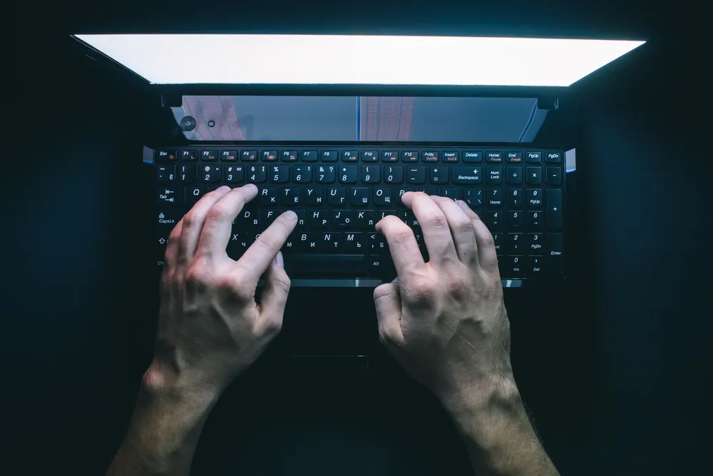 "Raj za stalkere": Na ovoj stranici možete da pronađete sve vaše fotke ikad objavljene i jeziva je