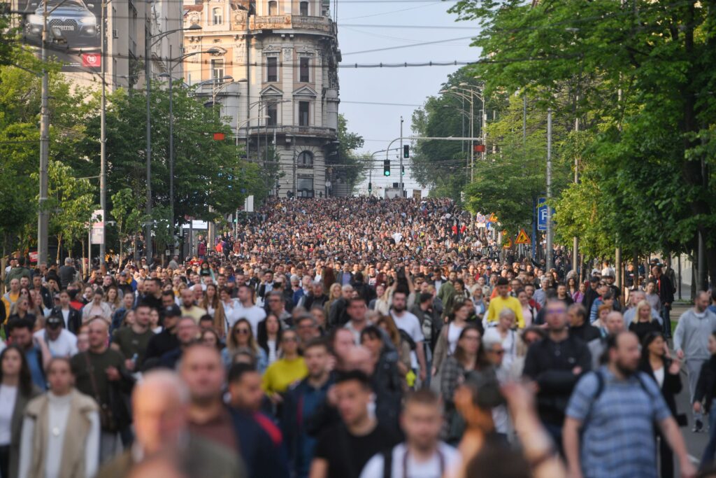 Učimo da brojimo: Evo kako izgleda 9.000 ljudi u Beogradu