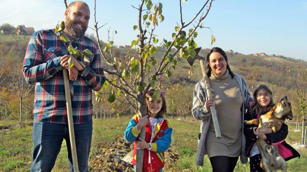 Ova porodica je zamenila Tašmajdan za Misaču, a sada imaju šta da poruče