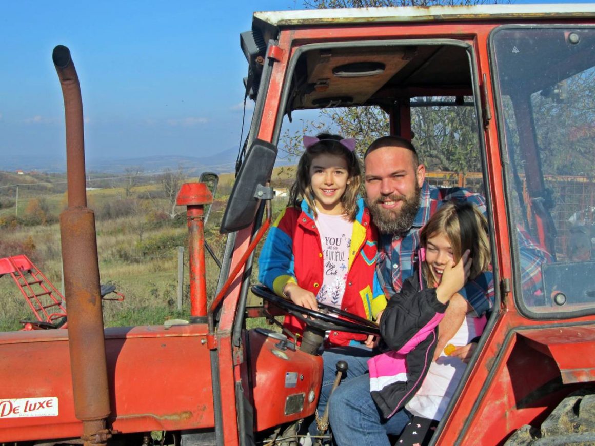 Ova porodica je zamenila Tašmajdan za Misaču, a sada imaju šta da poruče