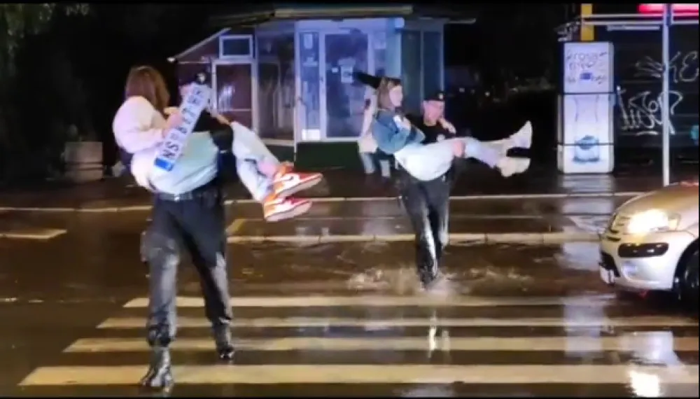 Snimak iz Novog Sada koji je zračak sunca u strašnom potopu koji je zadesio Srbiju