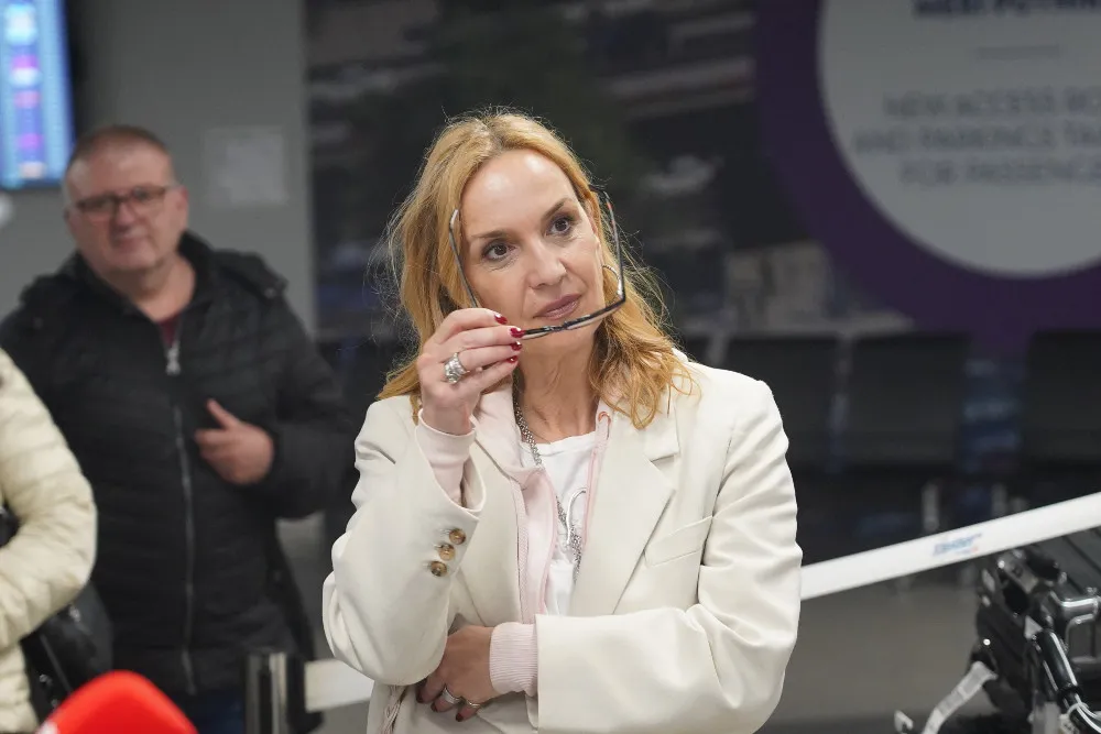 "Da, čaroban...": Ovaj komentar Duške Vučinić na transparent "krvave su vam ruke" u publici Evrovizije niko nije očekivao