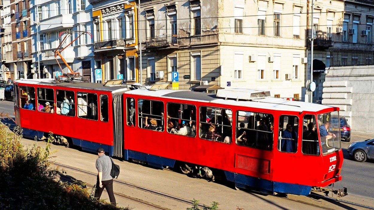 Obaveštenje sa tramvajske stanice u Beogradu postalo hit na Tviteru: "Svaki tramvaj u Beogradu"