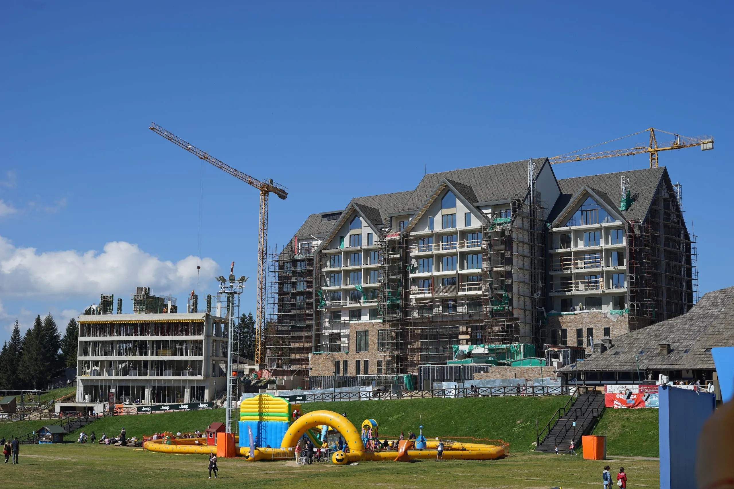 Od zimske idile do prolećnog jada: Kako izgleda Kopaonik kada okopni sneg