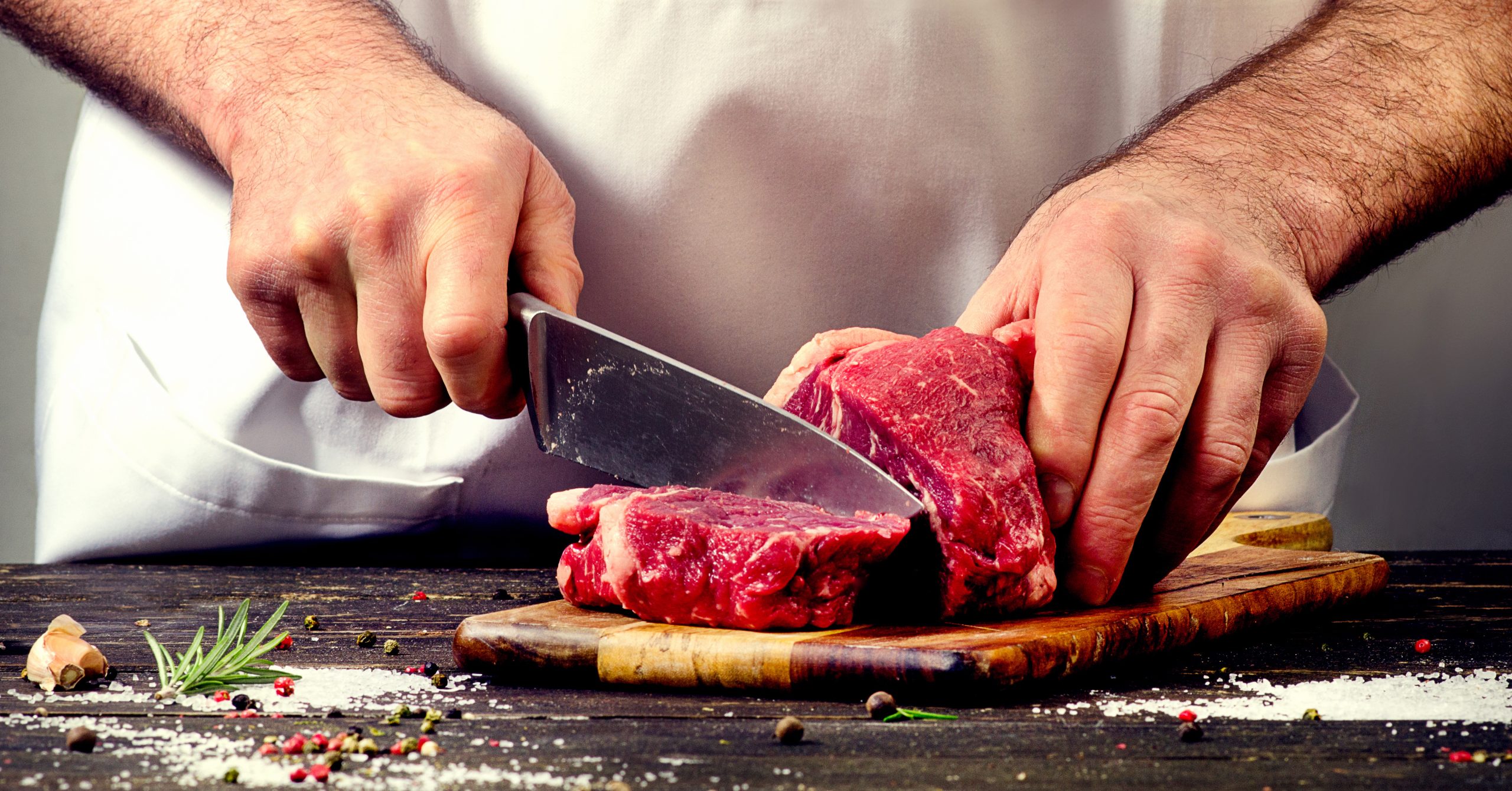 Crveno meso povećava holesterol, a ovi ljudi nikako ne bi trebalo da ga jedu