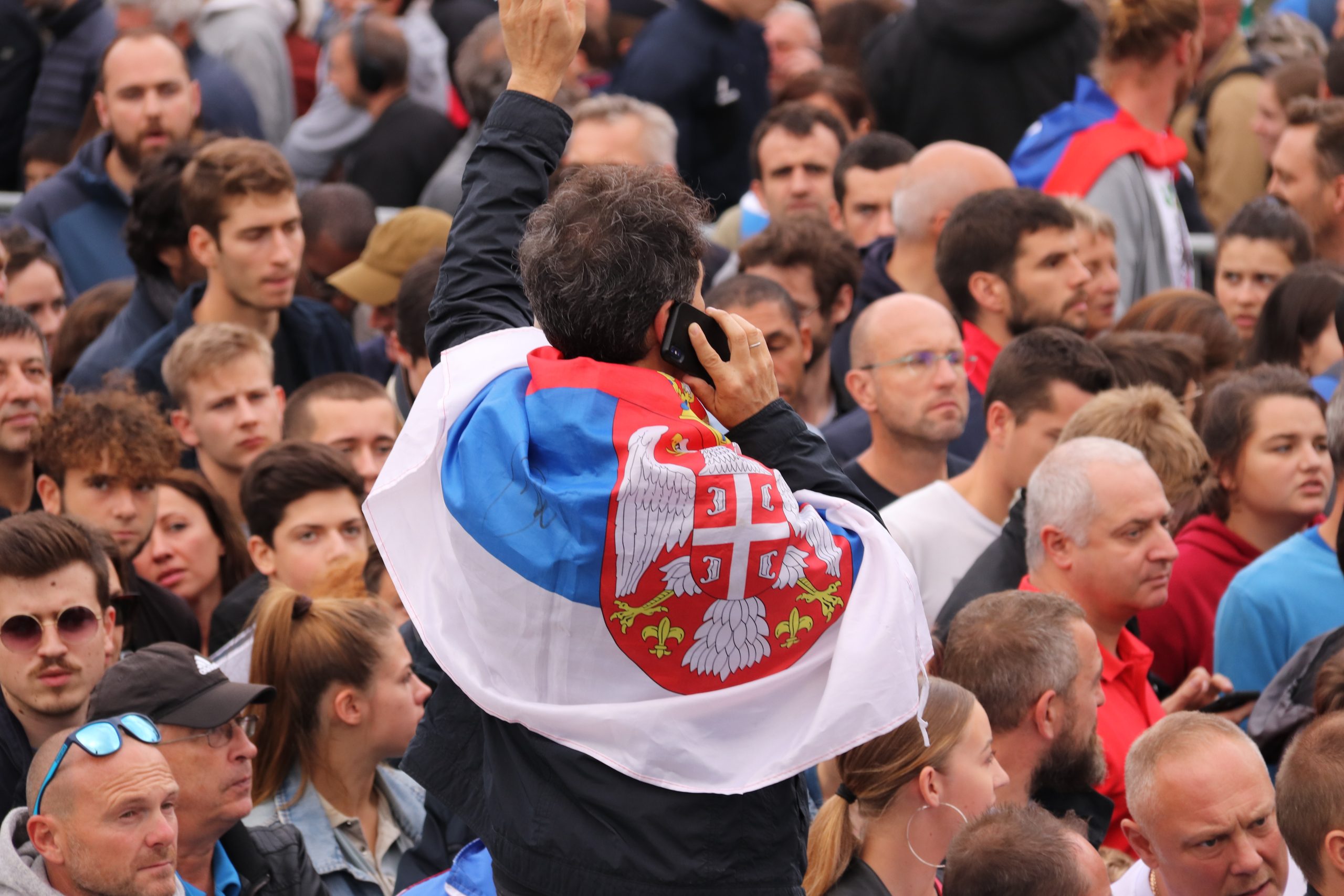 "Svetlimo više nego Ajfel": Srbi iz Pariza podržali današnji protest - njihove poruke treba svi da vide