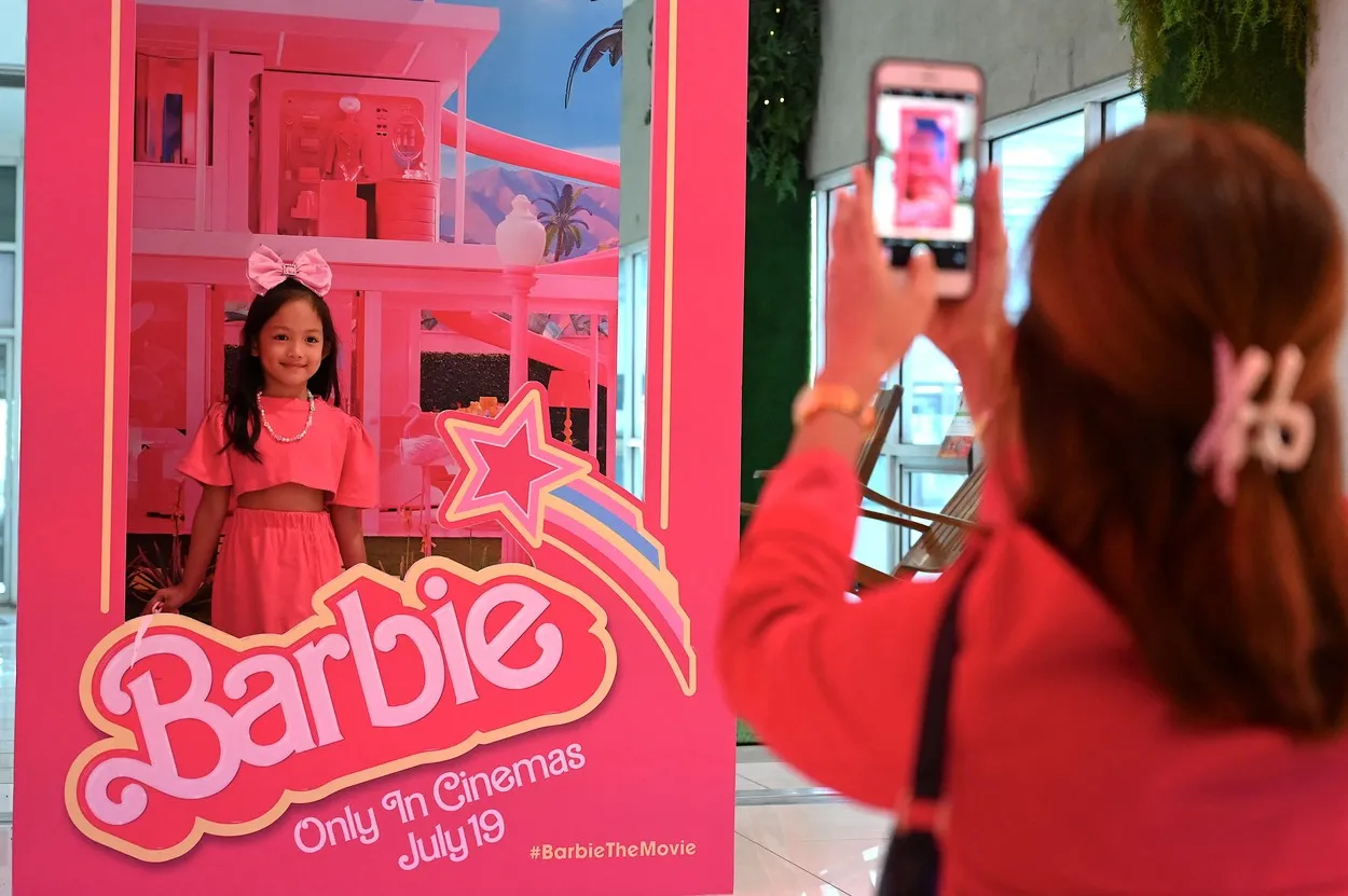 Kada bi roditelji znali šta znači oznaka PG-13, nikad ne bi poveli decu da gledaju "Barbie": Evo o čemu je reč