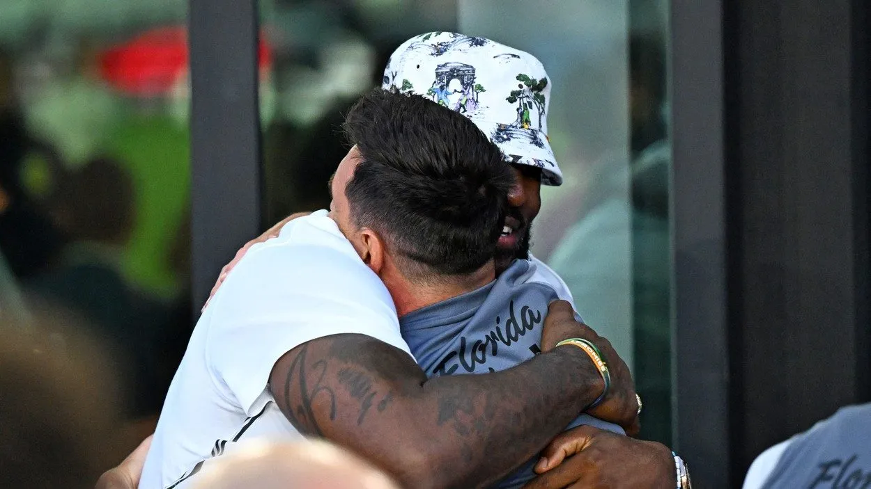 Lebron Džejms dočekao Lea Mesija u Americi: „Uvek je lepo videti i biti u društvu najvećih”