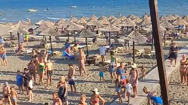 Već 12 godina ljudi u Ulcinju u 18 časova stanu mirno: A sve je zbog jedne pesme