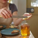 Šta se dešava našem organizmu ako svakog dana pojedemo dve kašičice meda: I naučnici su se iznenadili