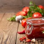 Paradajz u teglama: Zimnica koju pravite lako