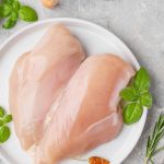 Šta su bele trake na piletini i da li predstavljaju opasnost?