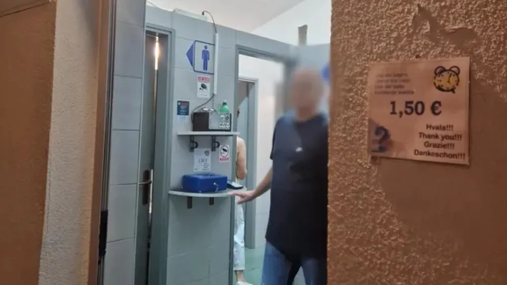 Najskuplji javni WC na Jadranu: Čitalac šokiran koliko košta obavljanje nužde u starom gradu u Rovinju