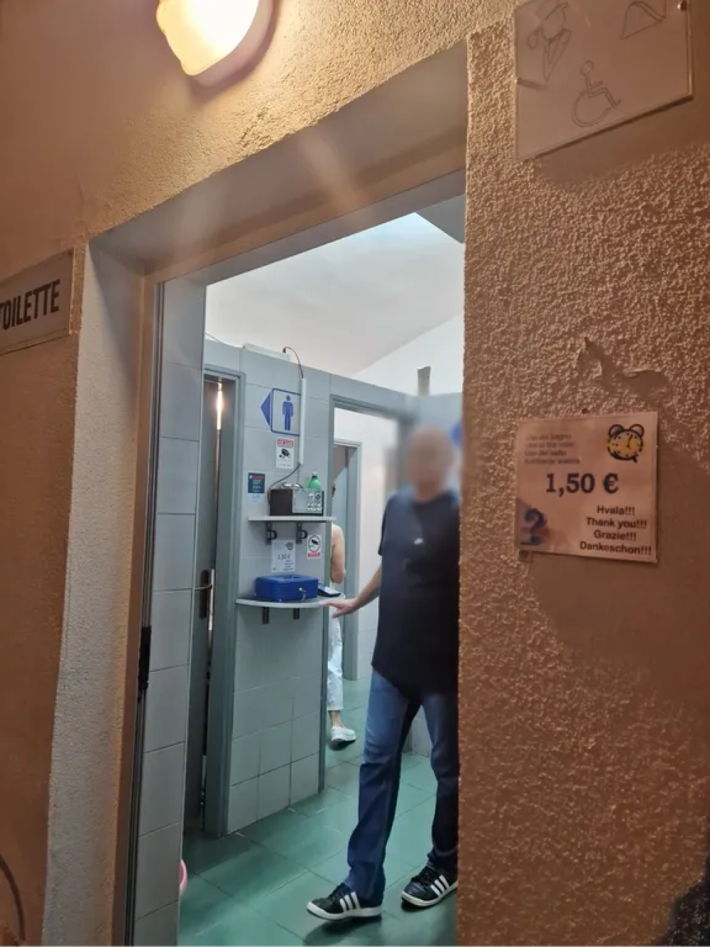 Najskuplji javni WC na Jadranu: Čitalac šokiran koliko košta obavljanje nužde u starom gradu u Rovinju