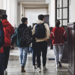 "Patike? Da ne treba da dolaze u opancima?": U gimnaziji u Beogradu najstroža pravila oblačenja do sada