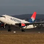 "Kombinacija naše narodne nošnje i ruske vojne uniforme": Stjuardese su dobile nova odela, koja su izazvala nezadovoljstvo na mrežama