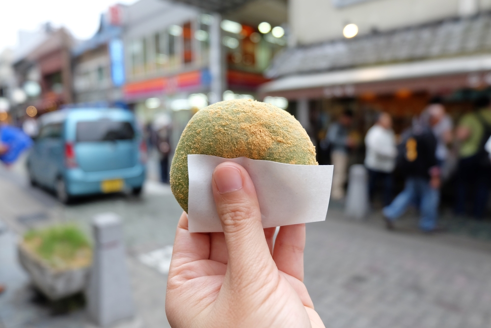 Japanski kolač zaludeo Beograđane, a svake godine odnese više života: Košta 300 dinara, ali na jednu stvar morate da pazite