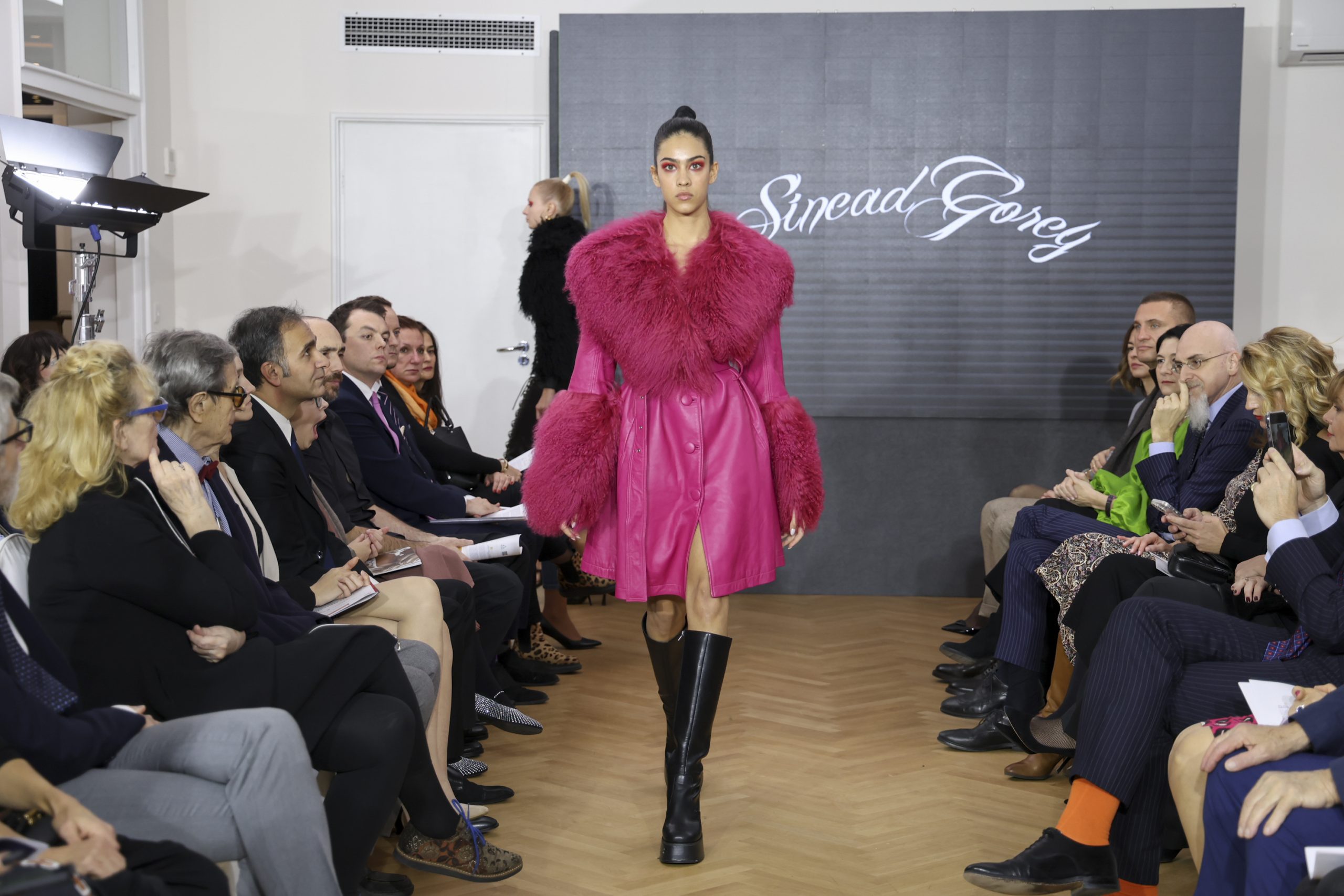 Spektakularni modni događaj „UK in Serbia Fashion show“