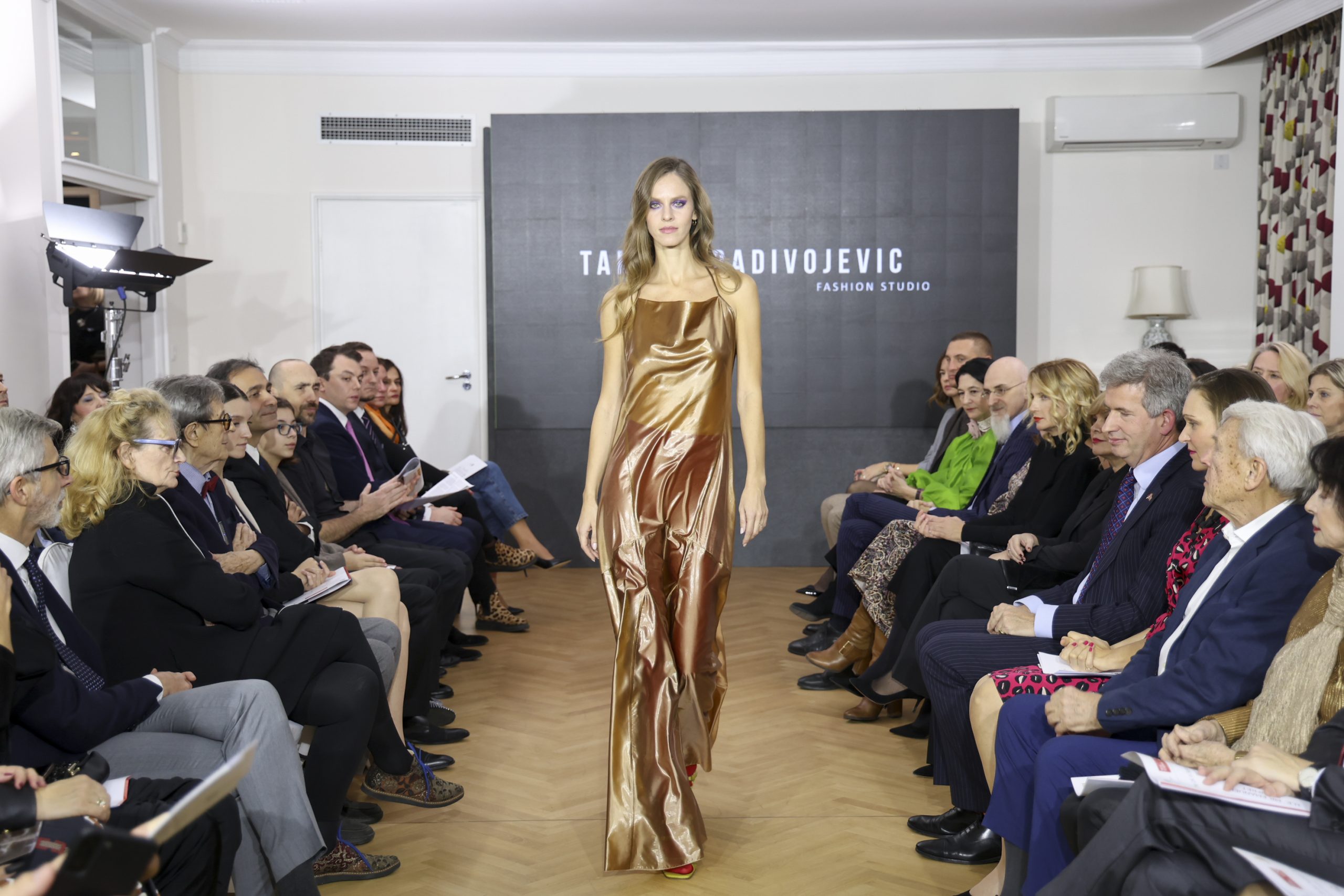 Spektakularni modni događaj „UK in Serbia Fashion show“
