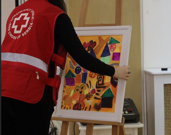 Podrška umetnicima sa cerebralnom paralizom: United Media otkupila 16 slika na humanitarnoj izložbi „Talenat je dar“
