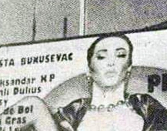 Razgolićena "dama" sa panoa u centru Beograda, koja je napravila pravu pometnju 1985. godine - bila je muškarac