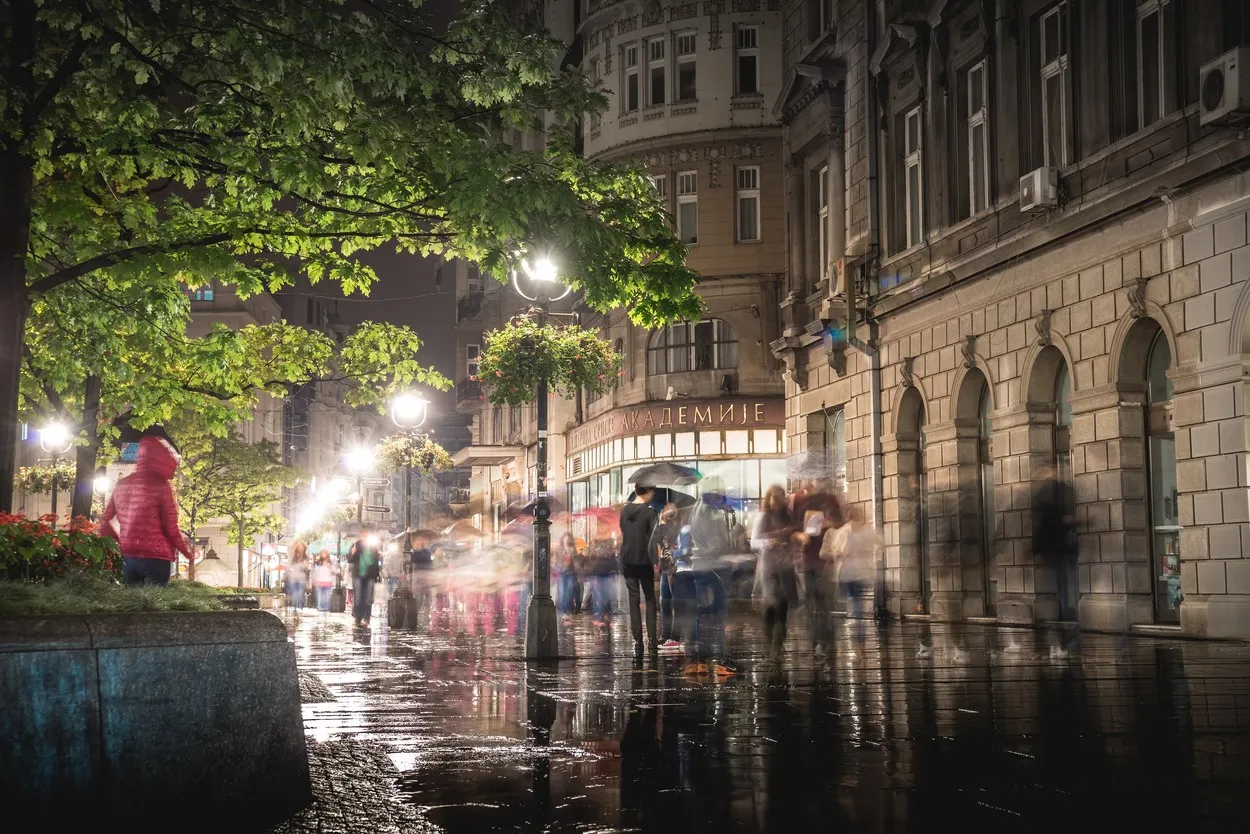 U Knez Mihailovoj ulici postoji piramida sa napisanim brojevima- a evo o čemu je reč