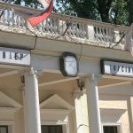 "Ovde je nekad prolazio Orijent ekspres a sada je tu samo napuštena zgrada": Tužna sudbina jedne od najstarijih železničkih stanica u Srbiji