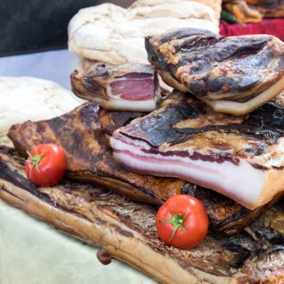 Doktor objasnio šta se desi u telu kad jedete zajedno slaninu i kajmak: I neće vam se svideti