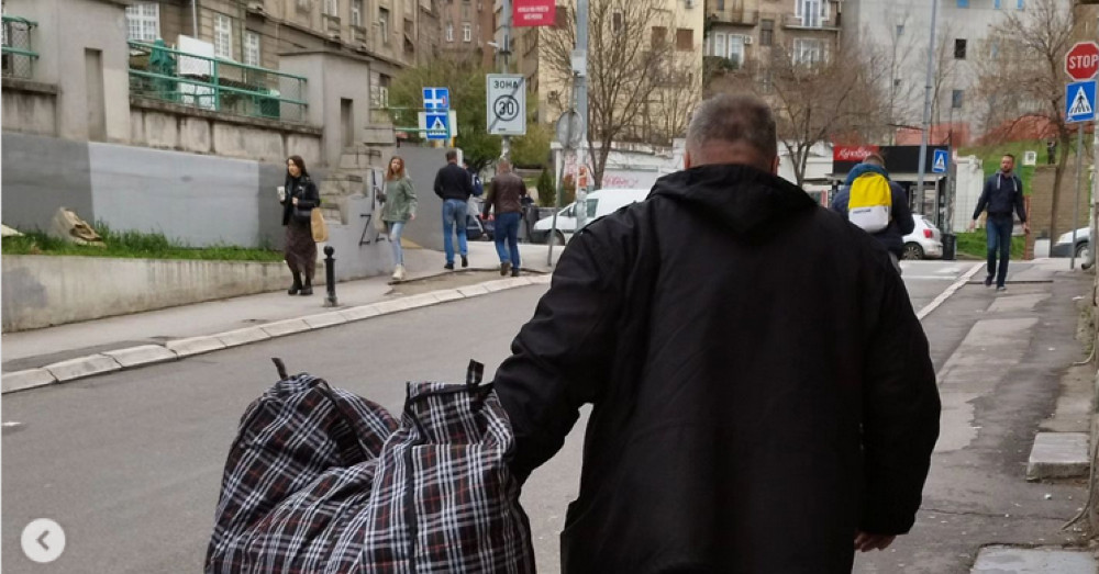 Frizer iz Beograda ošišao beskućnika, pa pokazao kako sad izgleda: Razlika je drastična