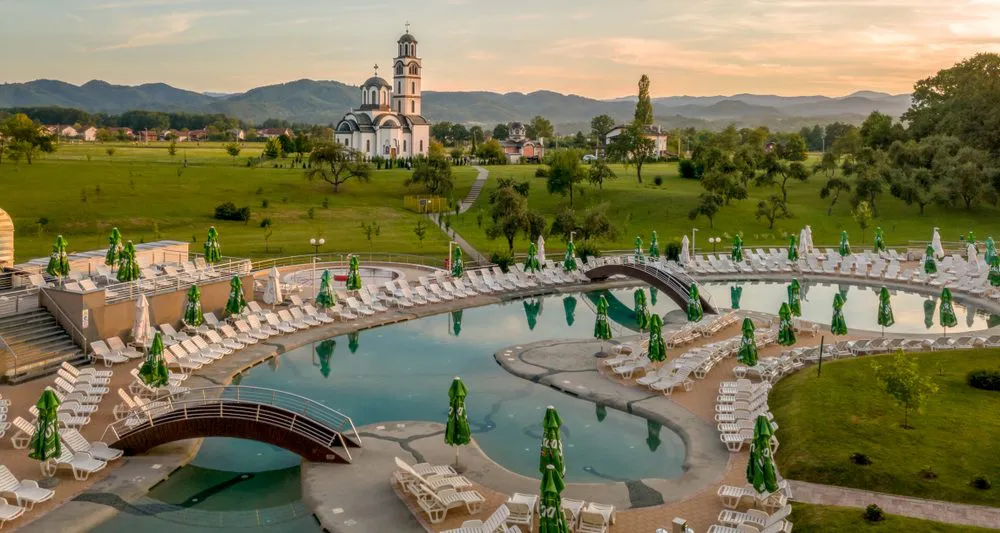 Nezaboravan vikend u našem komšiluku: Na tri i po sata od Beograda nalazi se banja koja svojim lekovitim izvorima mami posetioce