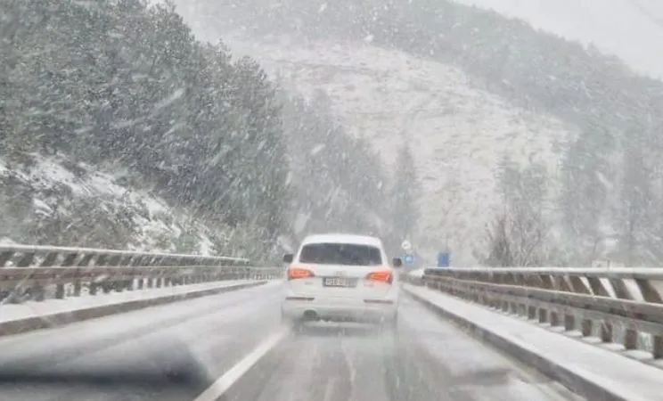 Srbija pod snegom u aprilu, fotke preplavile mreže: Ovi delovi zemlje osvanuli su pod belim pokrivačem