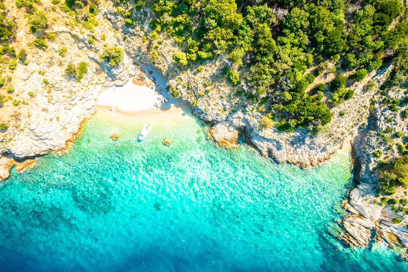 Hrvatsko selo sa dva stanovnika i plažom dostojnom Maldiva