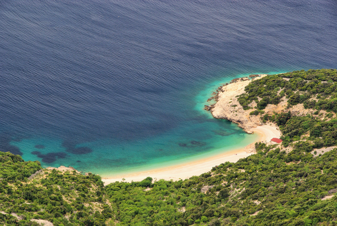 Hrvatsko selo sa dva stanovnika i plažom dostojnom Maldiva