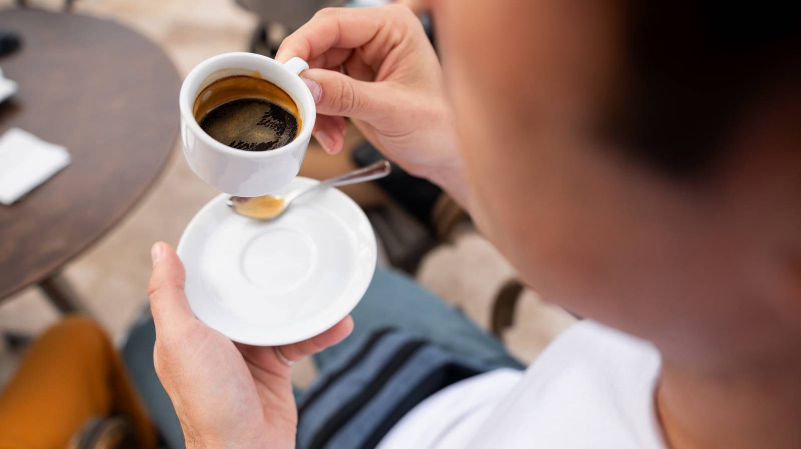 Američki doktor tvrdi da je kafa veoma zdrava ako je pripremimo na pravi način: Evo gde većina greši
