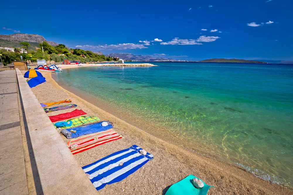 U Hrvatskoj odlučili da stanu na kraj "rezervacijama" mesta na plaži: Zaplenjene peškire vraćaju, ali ima caka